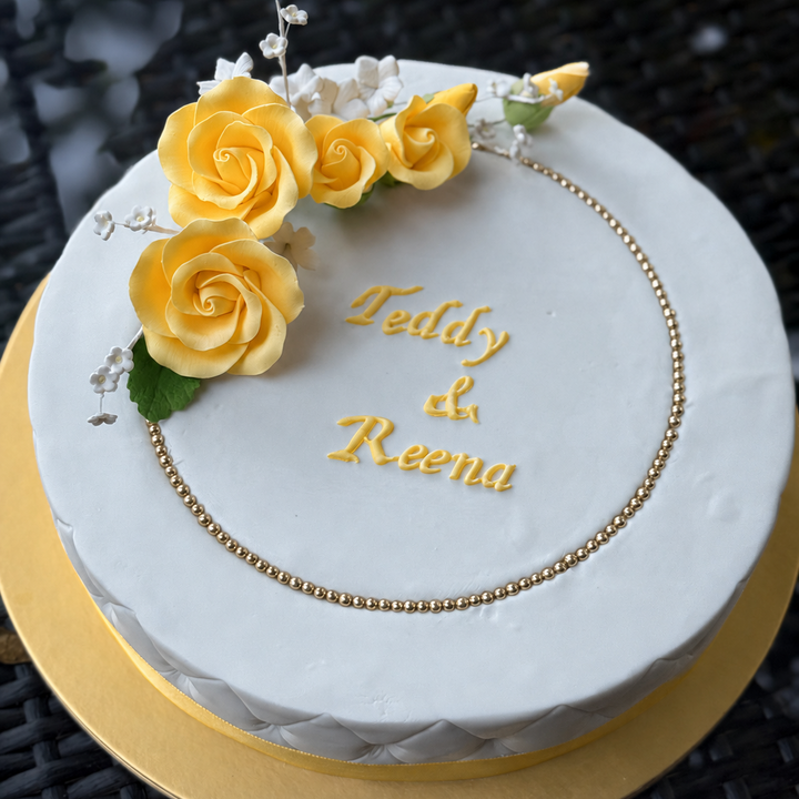 Decorated Sugee Cake in fondant