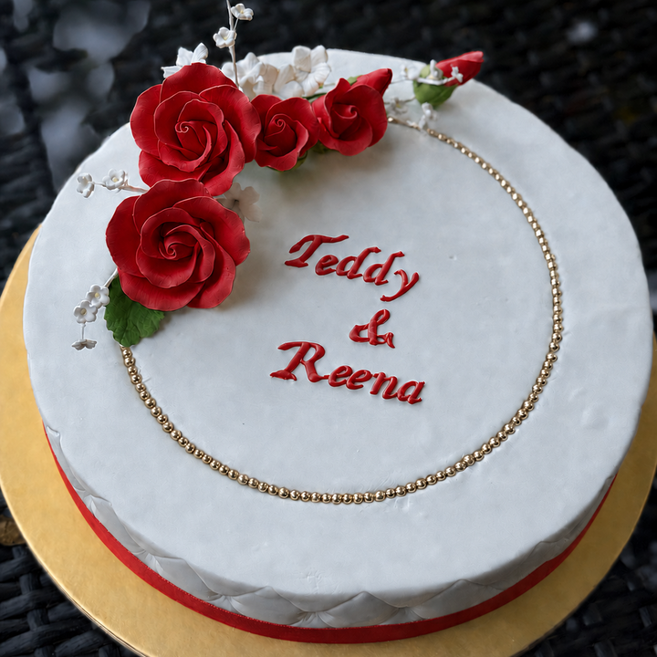 Decorated Sugee Cake in fondant